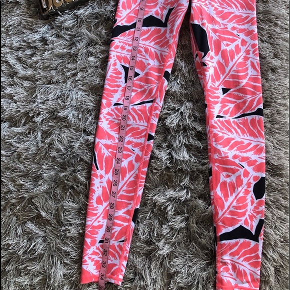 ALO. Palm Springs Guava Airbrush Leggings - Picture 5 of 11